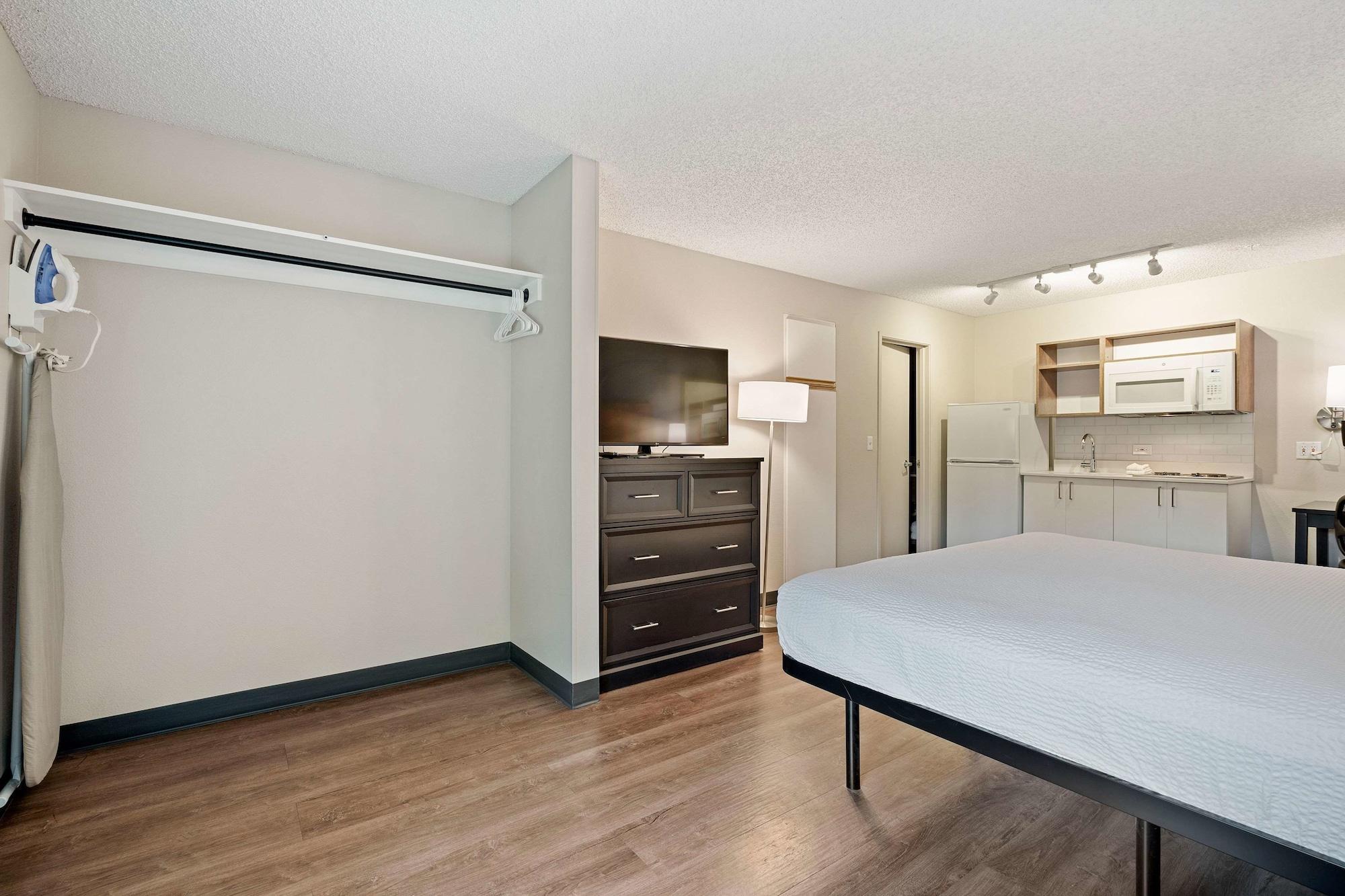 Extended Stay America Suites - Seattle - Redmond Белв'ю Екстер'єр фото