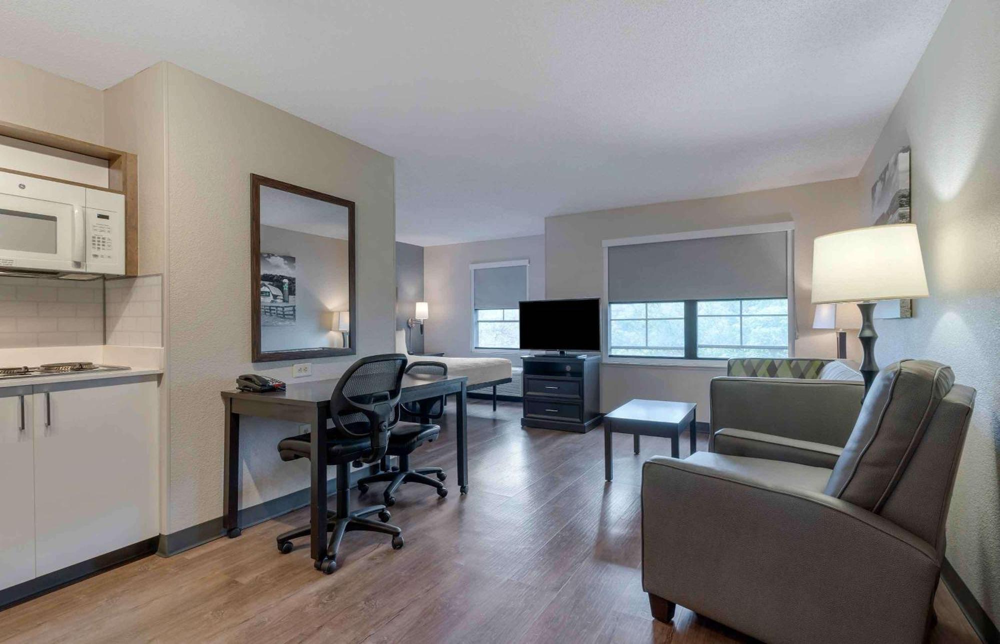Extended Stay America Suites - Seattle - Redmond Белв'ю Екстер'єр фото